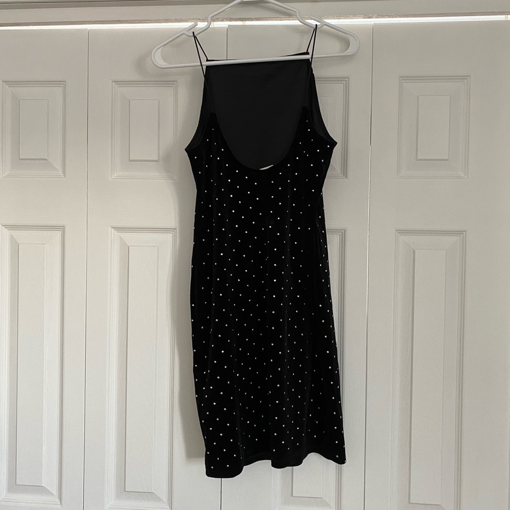3/$30 ✨ H&M | Sexy Black Dress - Picture 3 of 5